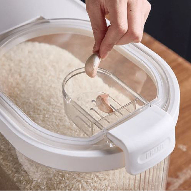 Sealed Rice Storage Container with Measuring Cup & Wheels - 9 Kgs - NY ...