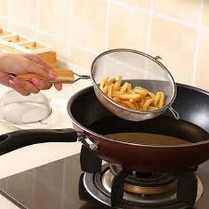 Stainless Steel Deep Frying Mesh Strainer Colander Wooden Handle